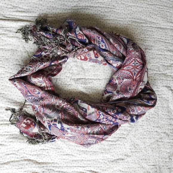 Scarf - Picture 1 of 3